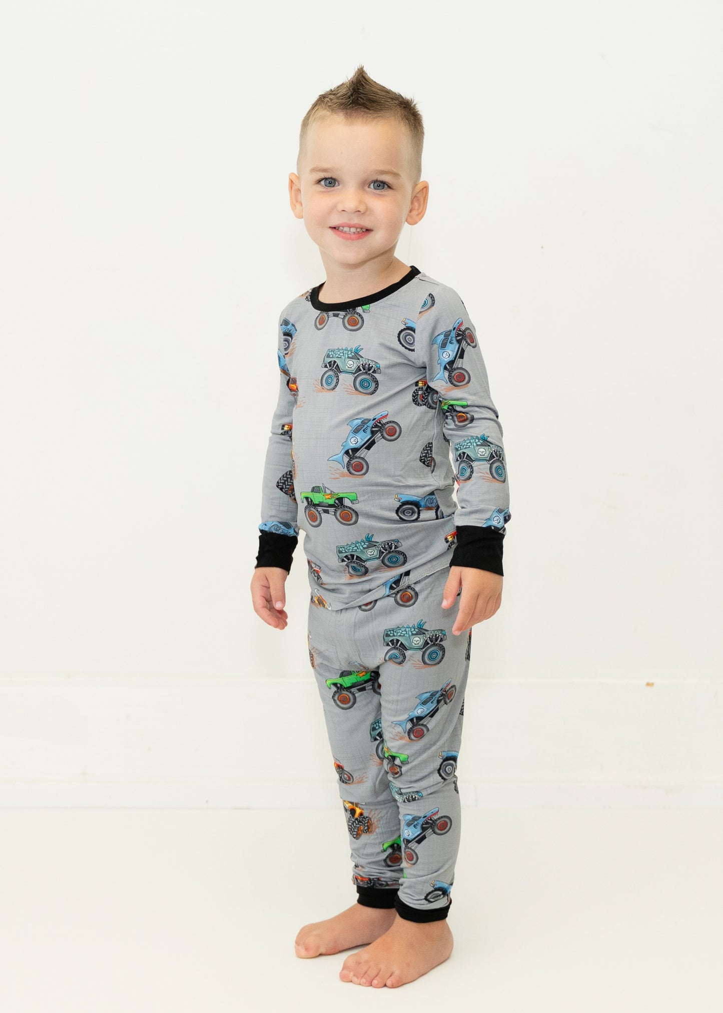 Monster Trucks 2 Piece Set